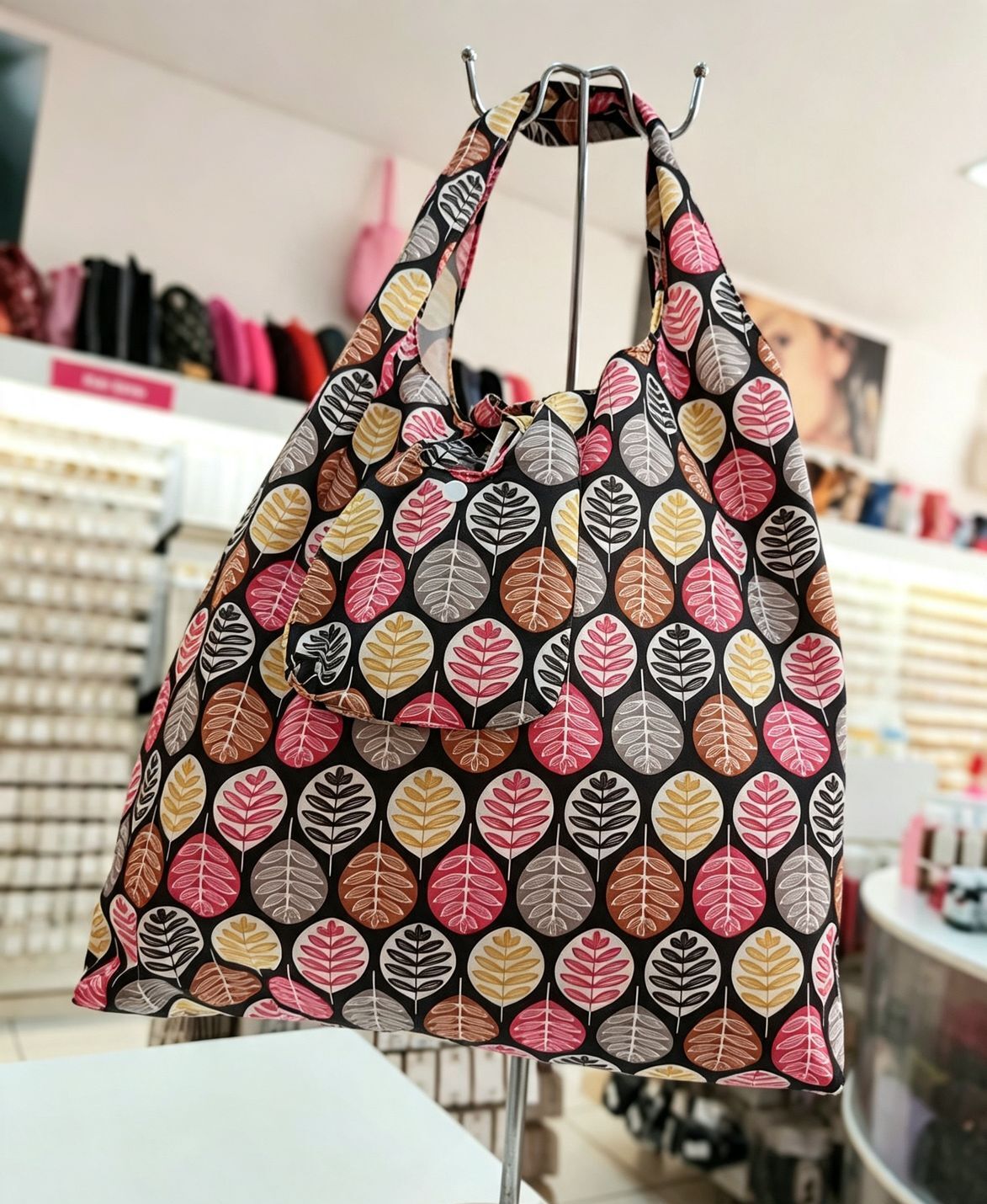Bolsa Sacola Selecionada estampa de folhas — Escolhido da Semana