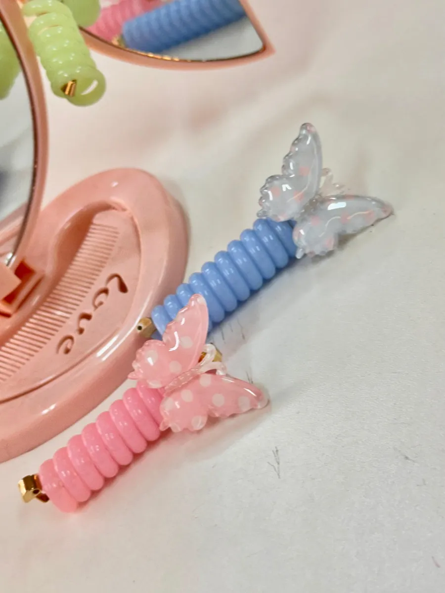 Elásticos de cabelo em espiral rosa e azul com borboleta de poá