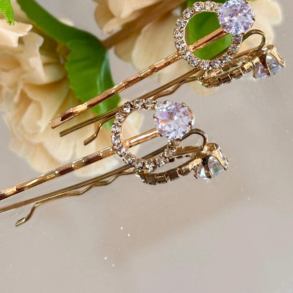 Grampo de cabelo dourado cravejado de zircônia — acessórios de cabelo da PinkBiju